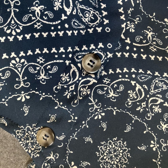 Maurices Blouse 💼 - Picture 3 of 5